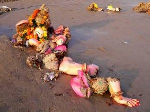 ganesh idol post visarjan